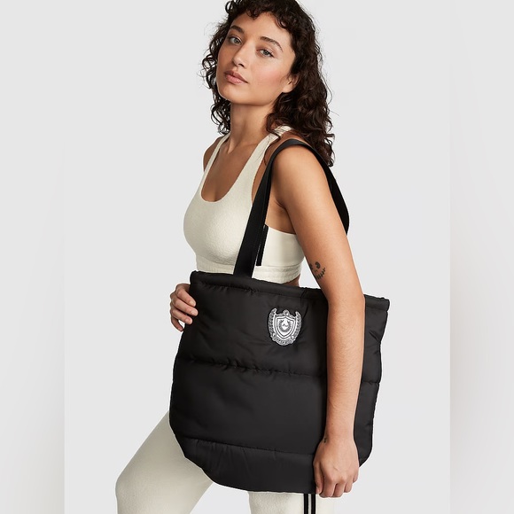 PINK Victoria’s Secret Quilted Tote Bag + Plush Blanket Set - Picture 2 of 7